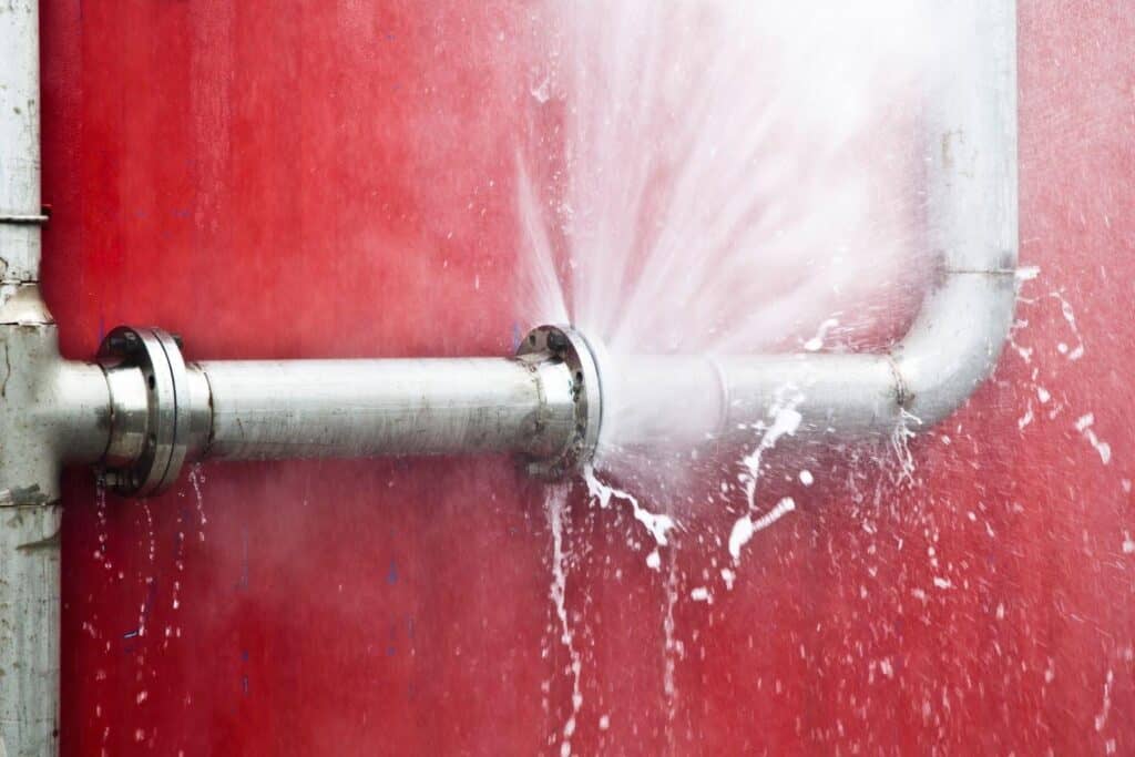 how to know if you have a burst pipe